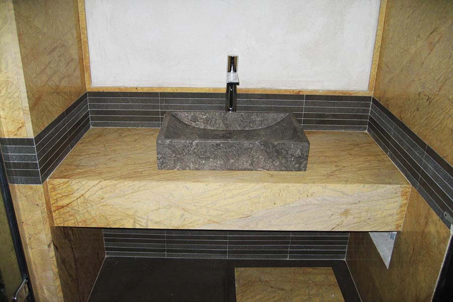 Мраморная столешница Амарилло Аликанте (Amarillo Alicante) для ванной (натуральный камень)